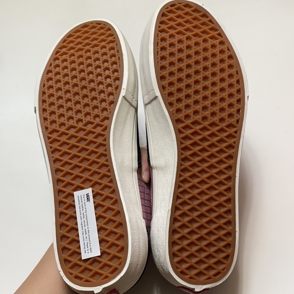 NWOB Vans Era pro purple /black
size: 11.5 - Picture 9 of 10